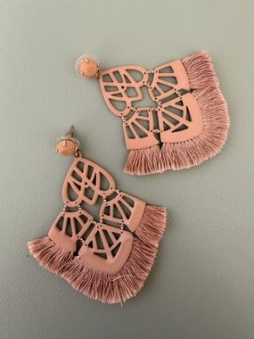 Stella & Dot Mauve Pink Fringe Filigree Drop Earrings